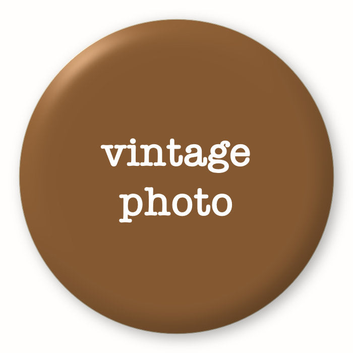 Vintage Photo - Tim Holtz Distress by Ranger - Image of a round spot with the colour name in the centre. To coincide with your choice of colour when purchasing Distress Paint, Spray Stain, Oxide Spray, Ink Pad, Oxide Ink Pad, Reinker, Oxide Reinker, Embossing Glaze, or Archival Reinker from Art by Jenny Online Shop in Australia. Please note, while we have taken care to show a close representation, the colour may vary between screens or different mediums (inks, oxides, etc).
